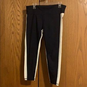 Gap fit blackout athletic leggings